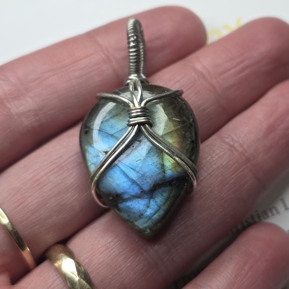 Wire Wrapped Stone Pendant - Picture 7 of 7